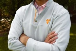 Volunteer Traditions Interlocking UT Heritage Pullover